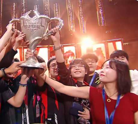 2023秋冬新款女装潮流图鉴，美搭必备！
